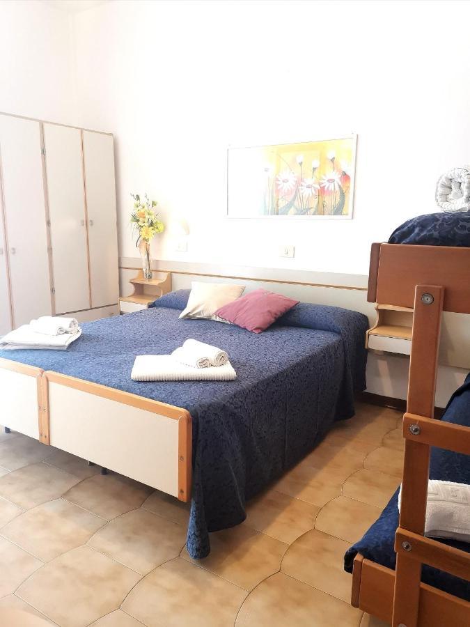 Hotel Alcazar Ρίμινι Εξωτερικό φωτογραφία