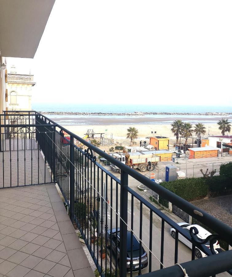 Hotel Alcazar Ρίμινι Εξωτερικό φωτογραφία