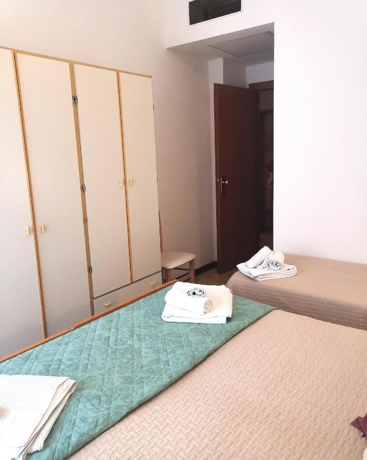 Hotel Alcazar Ρίμινι Εξωτερικό φωτογραφία