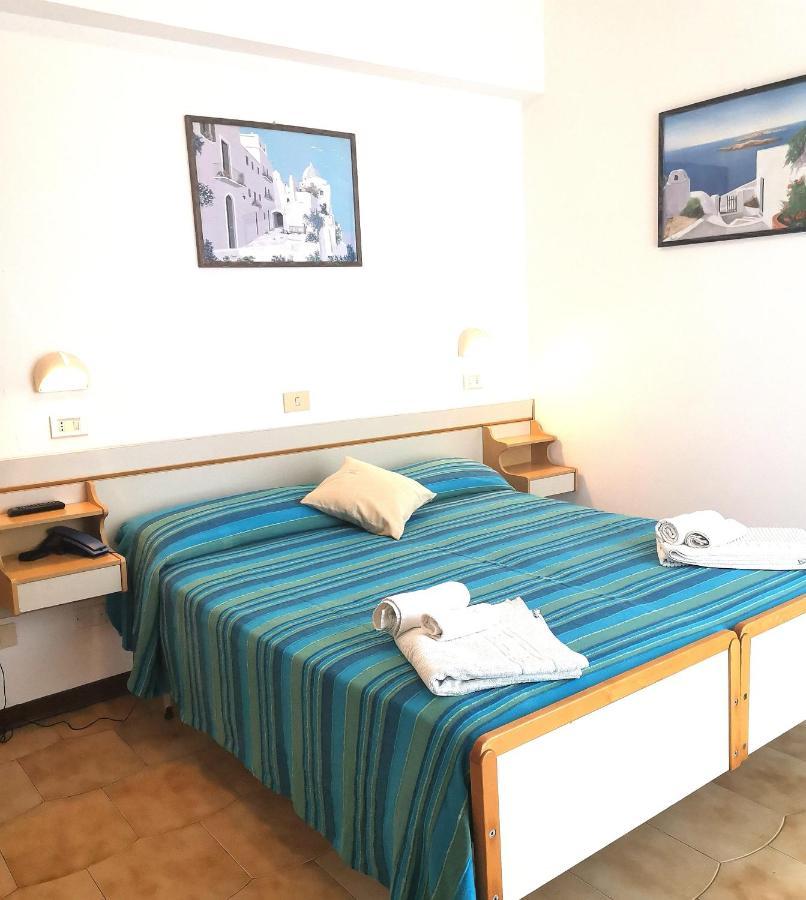 Hotel Alcazar Ρίμινι Εξωτερικό φωτογραφία