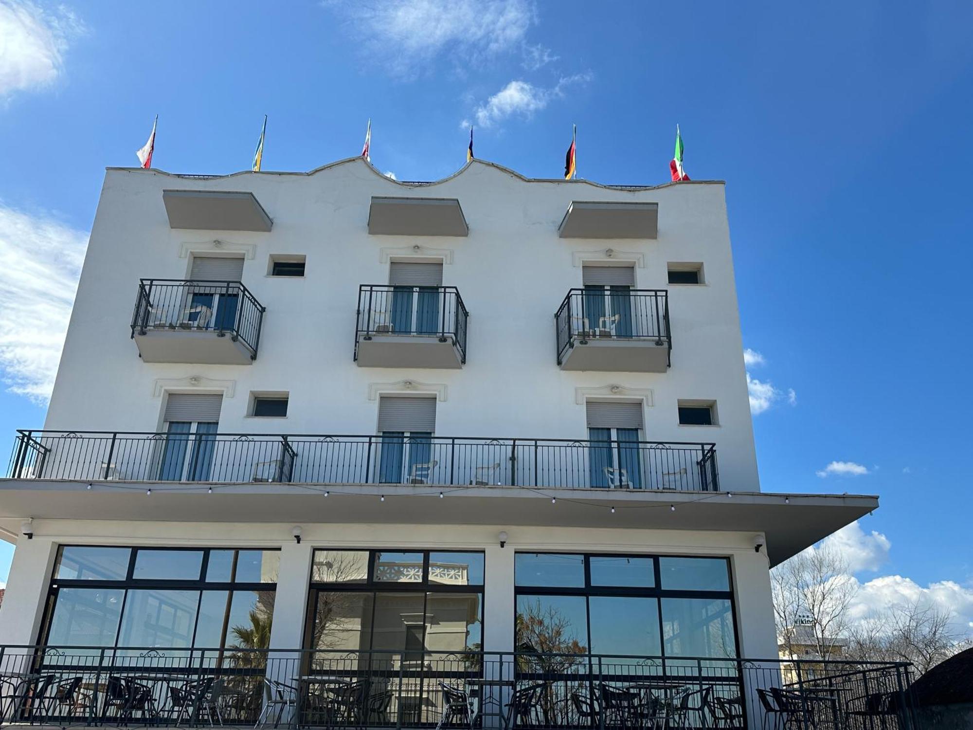 Hotel Alcazar Ρίμινι Εξωτερικό φωτογραφία