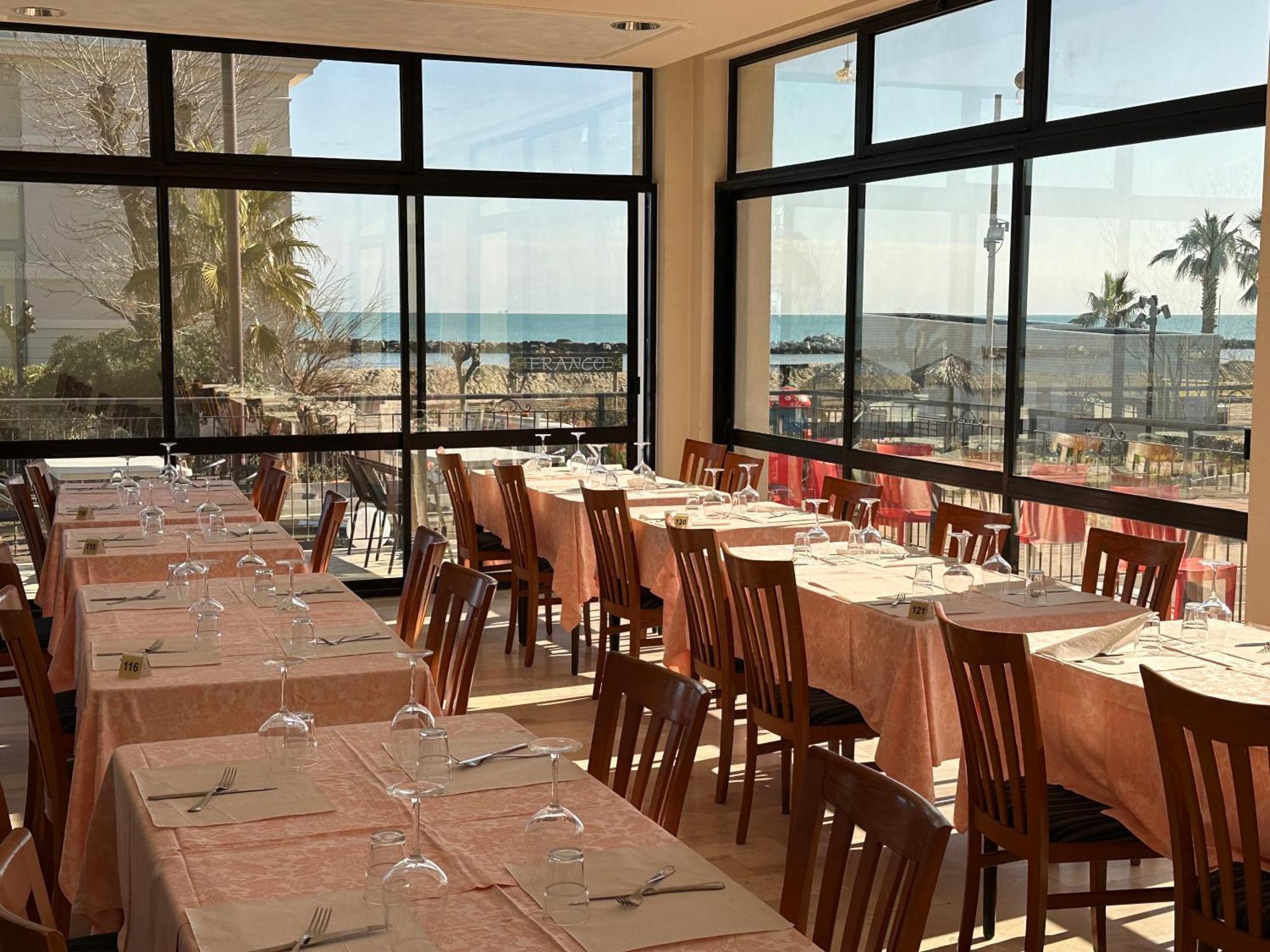 Hotel Alcazar Ρίμινι Εξωτερικό φωτογραφία