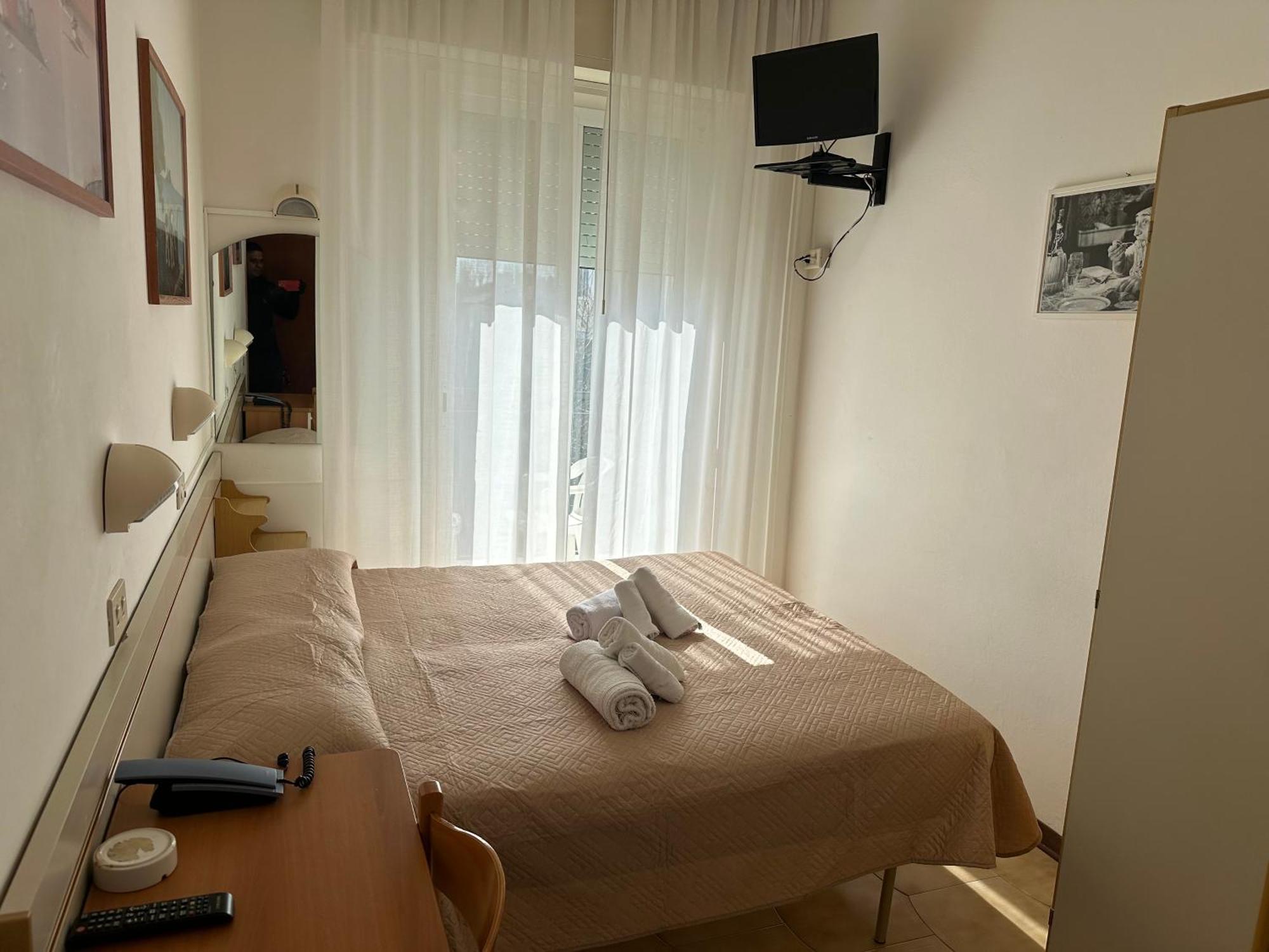 Hotel Alcazar Ρίμινι Εξωτερικό φωτογραφία