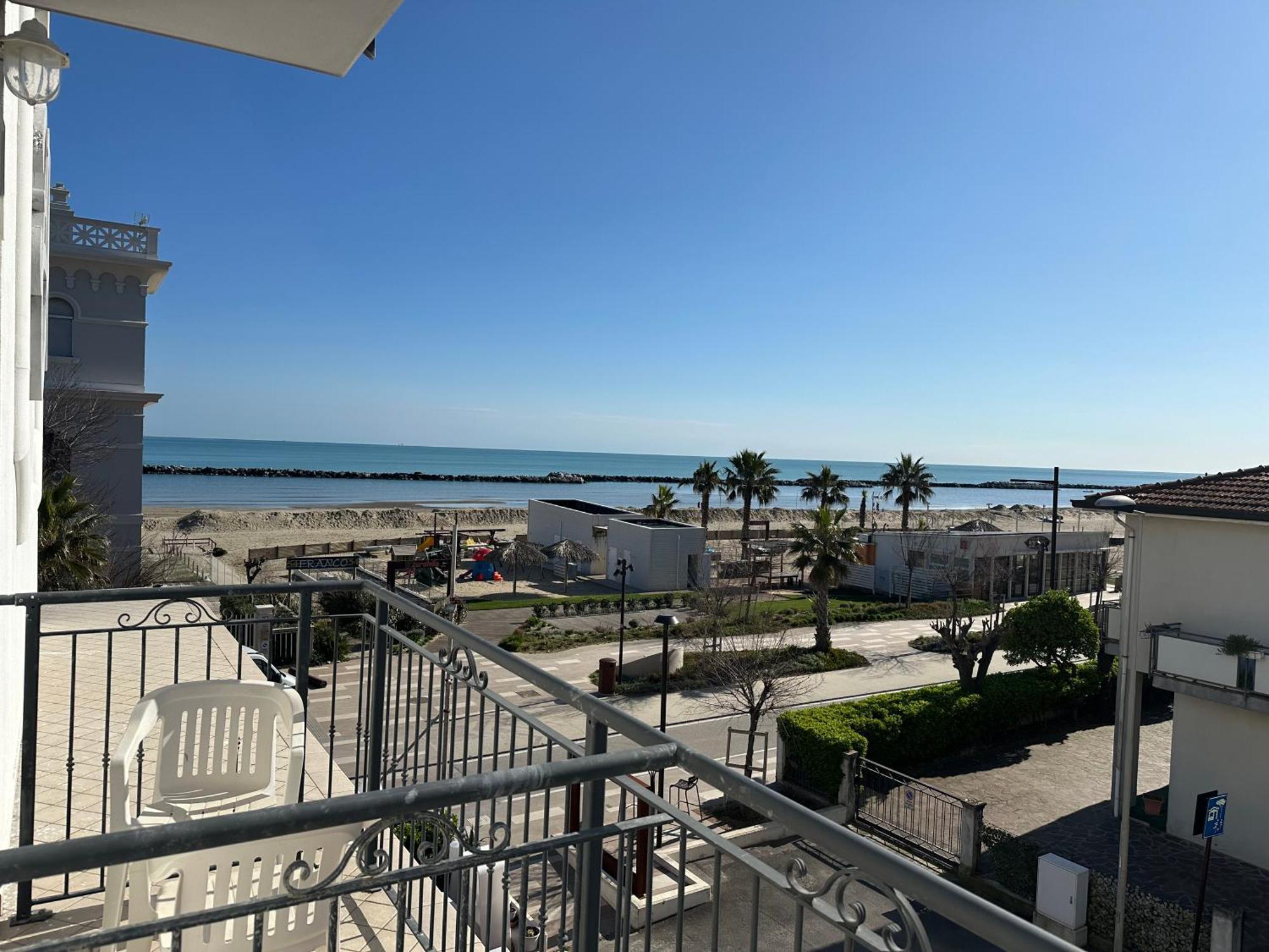 Hotel Alcazar Ρίμινι Εξωτερικό φωτογραφία