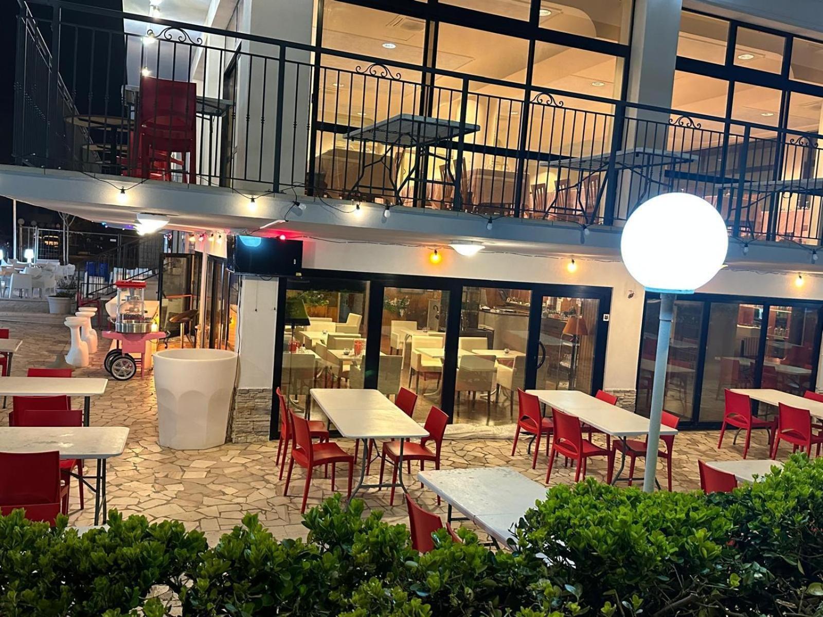 Hotel Alcazar Ρίμινι Εξωτερικό φωτογραφία