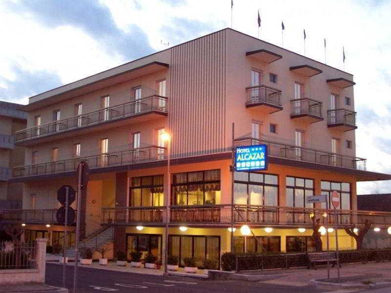 Hotel Alcazar Ρίμινι Εξωτερικό φωτογραφία